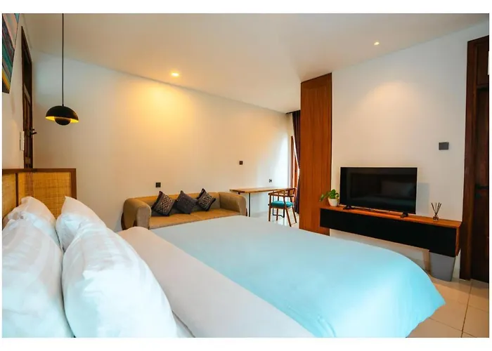 Villa Casa Gong 5 Bedroom Oasis With Pool Rooftop Near Gwk Jimbaran