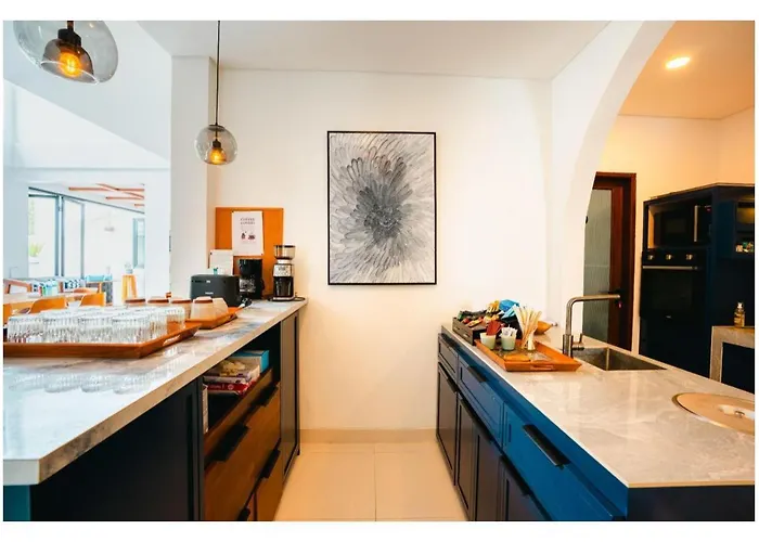Casa Gong 5 Bedroom Oasis With Pool Rooftop Near Gwk * Jimbaran