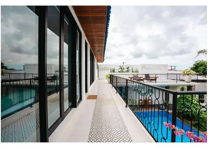 Casa Gong 5 Bedroom Oasis With Pool Rooftop Near Gwk Villa Jimbaran