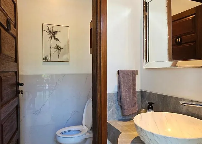 Casa Gong 5 Bedroom Oasis With Pool Rooftop Near Gwk Villa Jimbaran